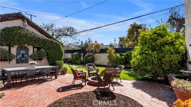Detail Gallery Image 61 of 69 For 2042 N Ross St, Santa Ana,  CA 92706 - 3 Beds | 2/1 Baths