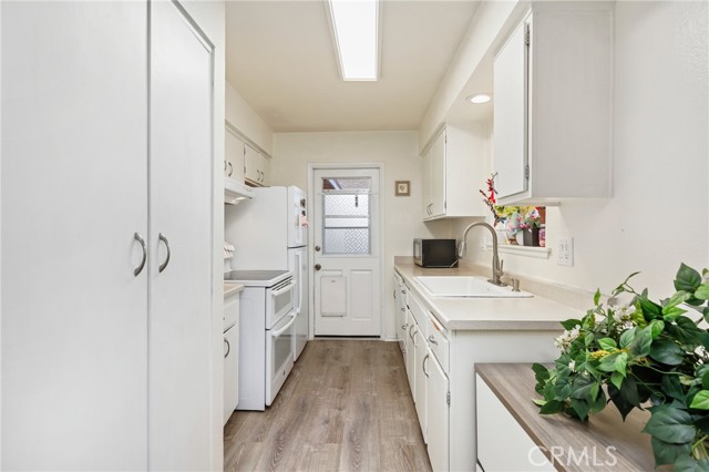 Detail Gallery Image 8 of 27 For 15940 Silvertip Ct, Fountain Valley,  CA 92708 - 1 Beds | 1 Baths