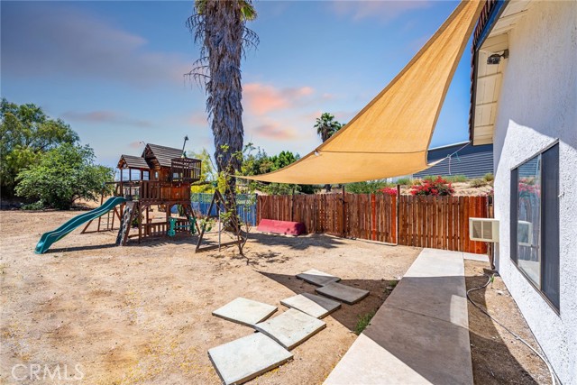 Detail Gallery Image 31 of 38 For 18085 Golden Leaf Ln, Woodcrest,  CA 92504 - 4 Beds | 3 Baths