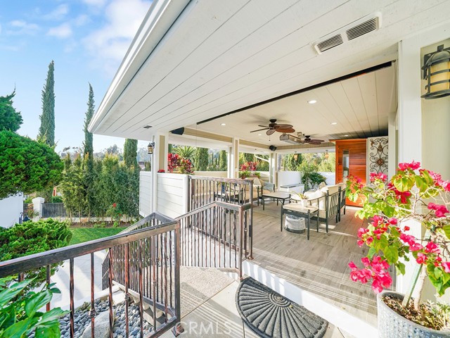 E756057e 438c 437a B457 C4cf829bde4e