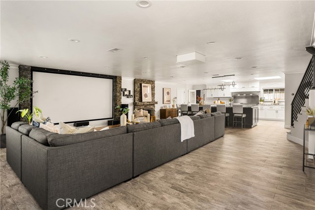 Detail Gallery Image 3 of 36 For 20402 Seven Seas Ln, Huntington Beach,  CA 92646 - 4 Beds | 3/1 Baths