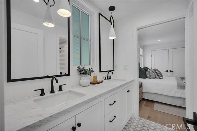 Detail Gallery Image 35 of 49 For 620 12th Street, Manhattan Beach,  CA 90266 - 5 Beds | 4/1 Baths