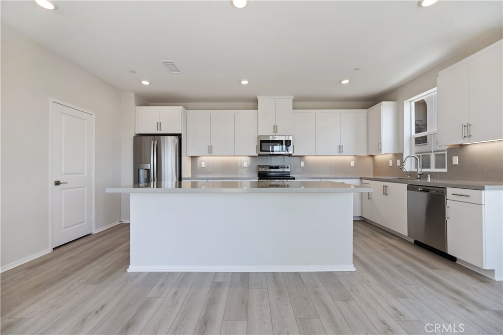 MLS #OC25132963 img 10