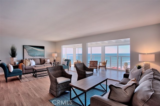 Detail Gallery Image 3 of 12 For 1531 Buena Vista #B,  San Clemente,  CA 92672 - 2 Beds | 2 Baths