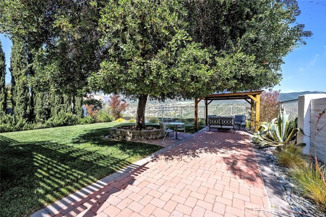 21672 High Country Drive, Rancho Santa Margarita CA: https://media.crmls.org/medias/e75869d1-d70d-462e-a241-47ebae4c8b93.jpg