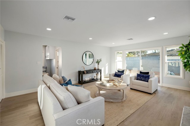 2708 Spreckels Lane, Redondo Beach, California 90278, 3 Bedrooms Bedrooms, ,2 BathroomsBathrooms,Residential,Sold,Spreckels,SB22026607