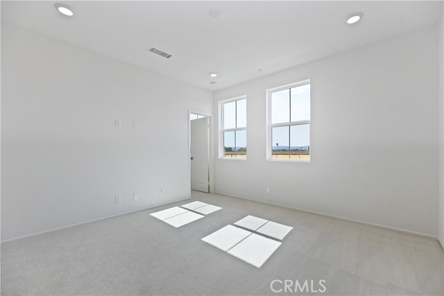 16125 Linden Lane, Chino CA: https://media.crmls.org/medias/e7596226-42a7-4aa8-840c-71cef77e508f.jpg