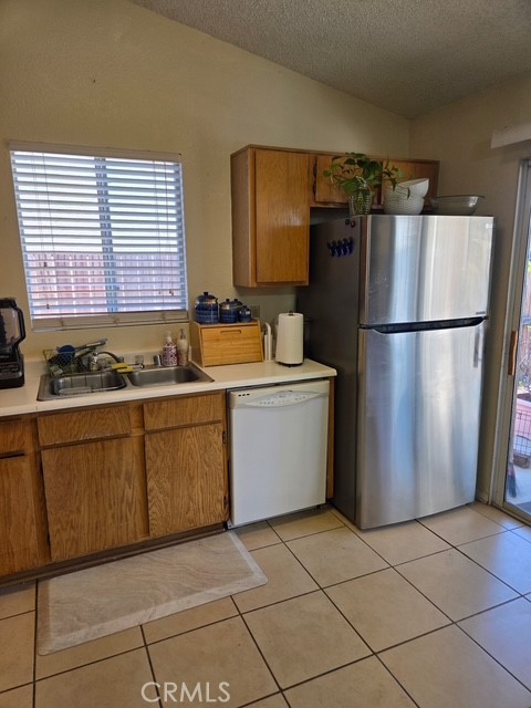 Detail Gallery Image 16 of 50 For 3717 Hatcher, Rosamond,  CA 93560 - 2 Beds | 2 Baths