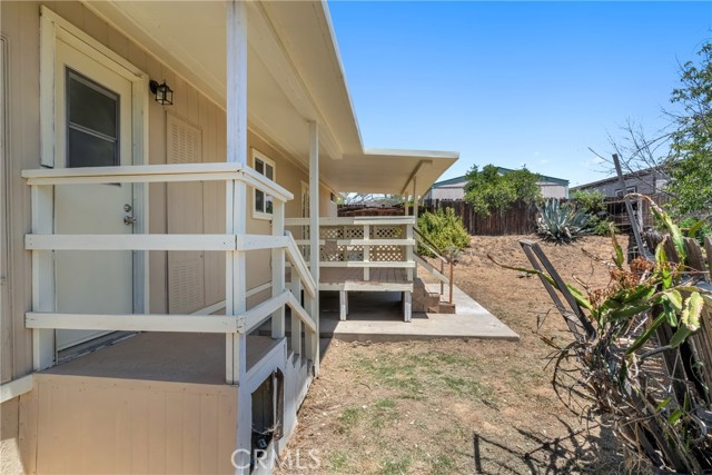 9984 Wrangler Way, Corona CA: https://media.crmls.org/medias/e75b728a-21db-44e3-8f4d-2ab1efd2f8b7.jpg