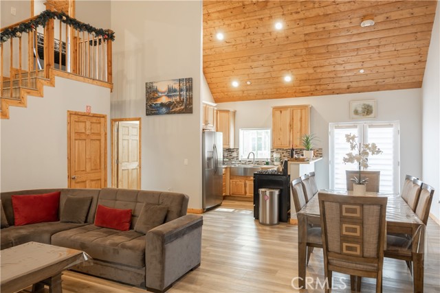 Detail Gallery Image 4 of 25 For 433 Imperial Ave, Sugarloaf,  CA 92386 - 3 Beds | 2 Baths