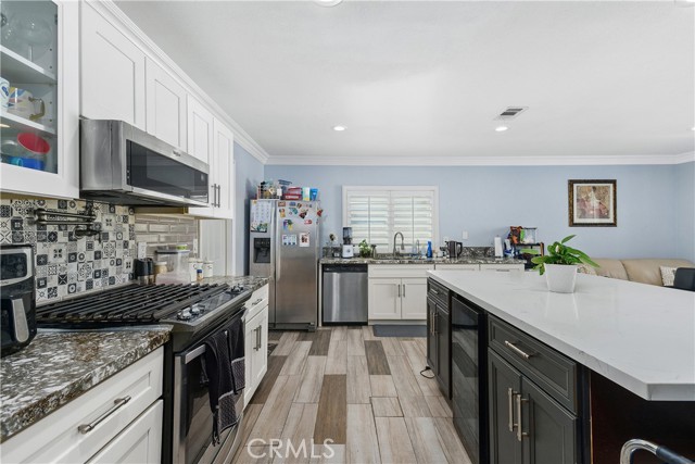 Detail Gallery Image 13 of 42 For 966 N Ironwood Ave, Rialto,  CA 92376 - 3 Beds | 2 Baths