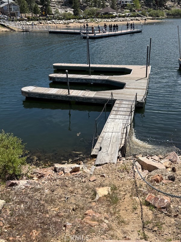 747 Boulder Bay, Big Bear Lake CA: https://media.crmls.org/medias/e75c9f9e-3d9a-412f-adff-78e5033b7655.jpg