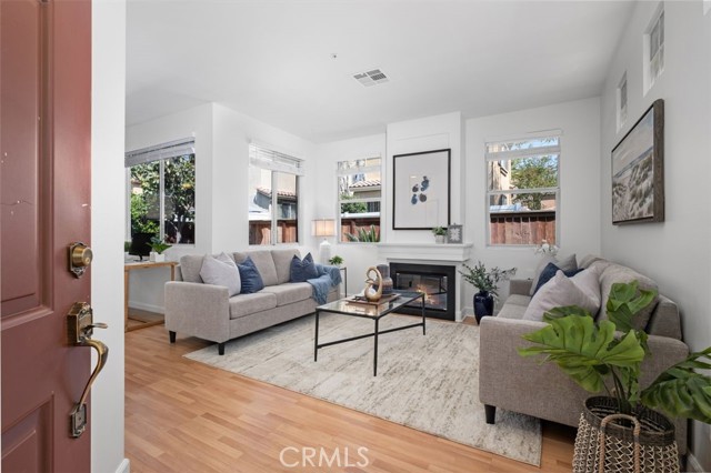 Detail Gallery Image 3 of 25 For 5 Calle De Los Grabados, Rancho Santa Margarita,  CA 92688 - 3 Beds | 2/1 Baths