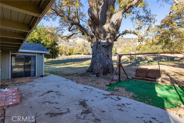 Detail Gallery Image 11 of 41 For 27900 Bear Valley Rd, Tehachapi,  CA 93561 - 3 Beds | 2/1 Baths