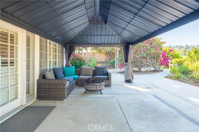 1305 Fairlance Drive, Walnut CA: https://media.crmls.org/medias/e75da84b-3cba-4c62-97bc-302b978feee4.jpg