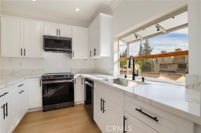 Detail Gallery Image 17 of 36 For 5799 Freebird Ln #102,  Oak Park,  CA 91377 - 2 Beds | 2/1 Baths