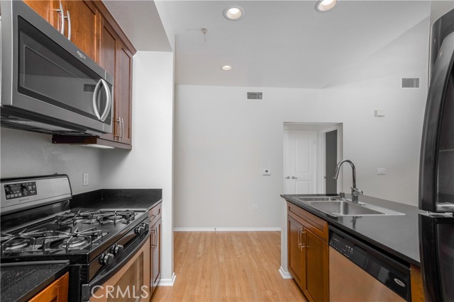 Detail Gallery Image 1 of 1 For 1420 Scholarship, Irvine,  CA 92612 - 2 Beds | 2 Baths