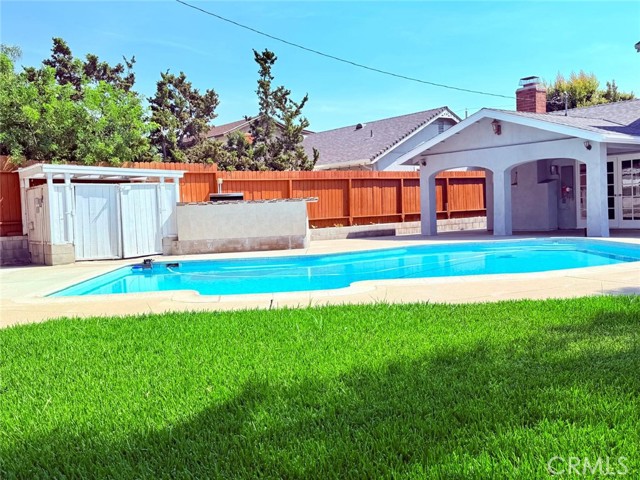 24811 Calle El Toro Grande, Lake Forest CA: https://media.crmls.org/medias/e75e92d4-c642-4ceb-8fc8-a53448da1a82.jpg