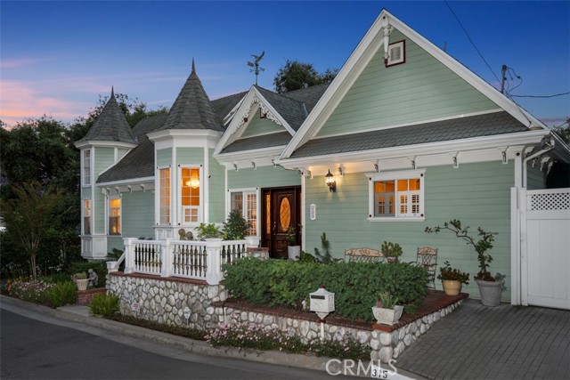 315 Old Ranch Road, Sierra Madre CA: https://media.crmls.org/medias/e75f2337-e030-4316-a06f-ea0b2688edd5.jpg