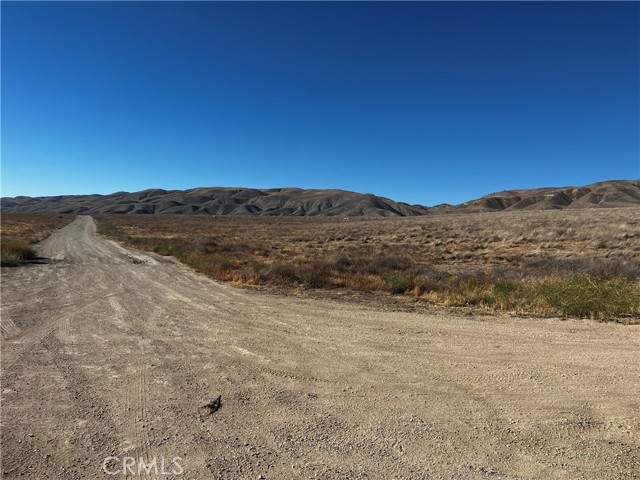 Detail Gallery Image 4 of 5 For 1 Elkhorn Rd, Santa Margarita,  CA 93453 - – Beds | – Baths