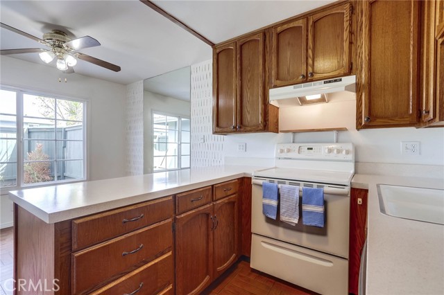 Detail Gallery Image 4 of 50 For 1845 Anaheim Ave 16c,  Costa Mesa,  CA 92627 - 3 Beds | 2 Baths