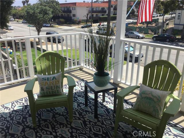 705 Broadway, Redondo Beach, California 90277, 2 Bedrooms Bedrooms, ,3 BathroomsBathrooms,Residential,Sold,Broadway,SB16129113