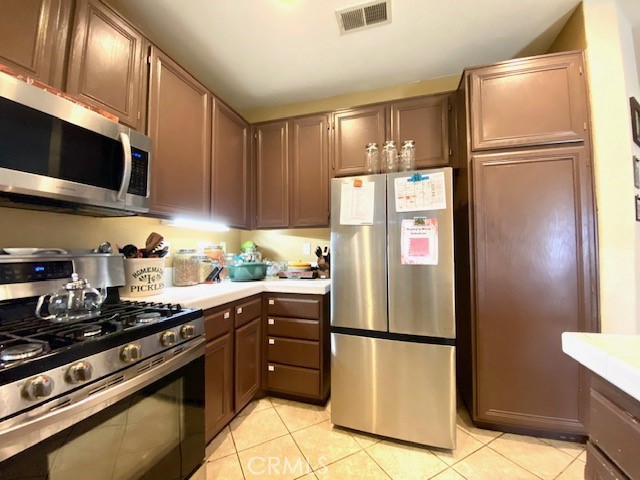 Detail Gallery Image 31 of 40 For 16883 Hazeltine Ct, Fontana,  CA 92336 - 4 Beds | 2/1 Baths