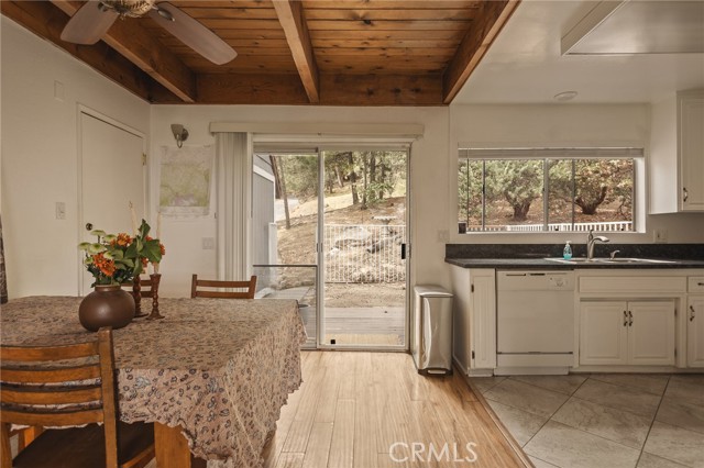 1284 Cortina, Lake Arrowhead, CA 92352