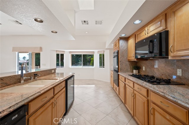 Detail Gallery Image 19 of 59 For 9331 Brookline Ave, Desert Hot Springs,  CA 92240 - 3 Beds | 2/1 Baths