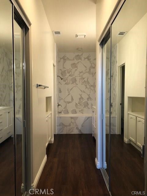 4828 Matteo Street, Oak Park CA: https://media.crmls.org/medias/e7618df7-0546-4c75-8ffa-0ec93e08680d.jpg
