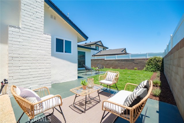22748 Samuel Street, Torrance CA: https://media.crmls.org/medias/e761e0f3-4553-4d8d-9690-854af4f2bf2a.jpg