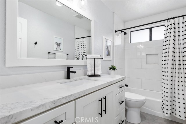 2007 Dufour Avenue, Redondo Beach CA: https://media.crmls.org/medias/e761f9b6-f598-409e-bf1f-a75daee701d5.jpg