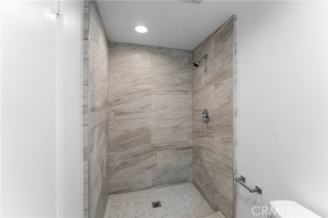 Detail Gallery Image 16 of 25 For 1015 N Michillinda Ave #114,  Pasadena,  CA 91107 - 2 Beds | 2 Baths