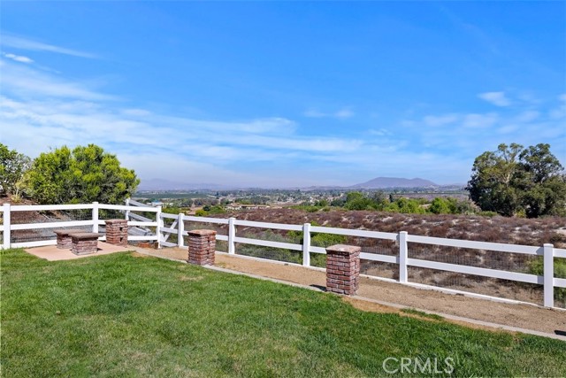 40951 PARADO DEL SOL DR, Temecula CA: https://media.crmls.org/medias/e763f55a-7308-40da-85ce-8102addab15d.jpg