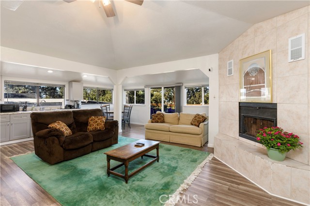 Detail Gallery Image 8 of 46 For 3332 Country Club Dr, Lucerne,  CA 95458 - 2 Beds | 1/1 Baths