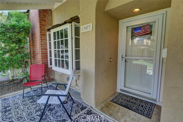 17077 Los Modelos Street, Fountain Valley CA: https://media.crmls.org/medias/e7646d75-af53-491b-9fbc-52916c3346a3.jpg