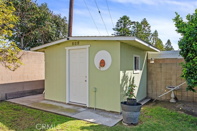 Image 25 of 39 For 8792 Grindlay