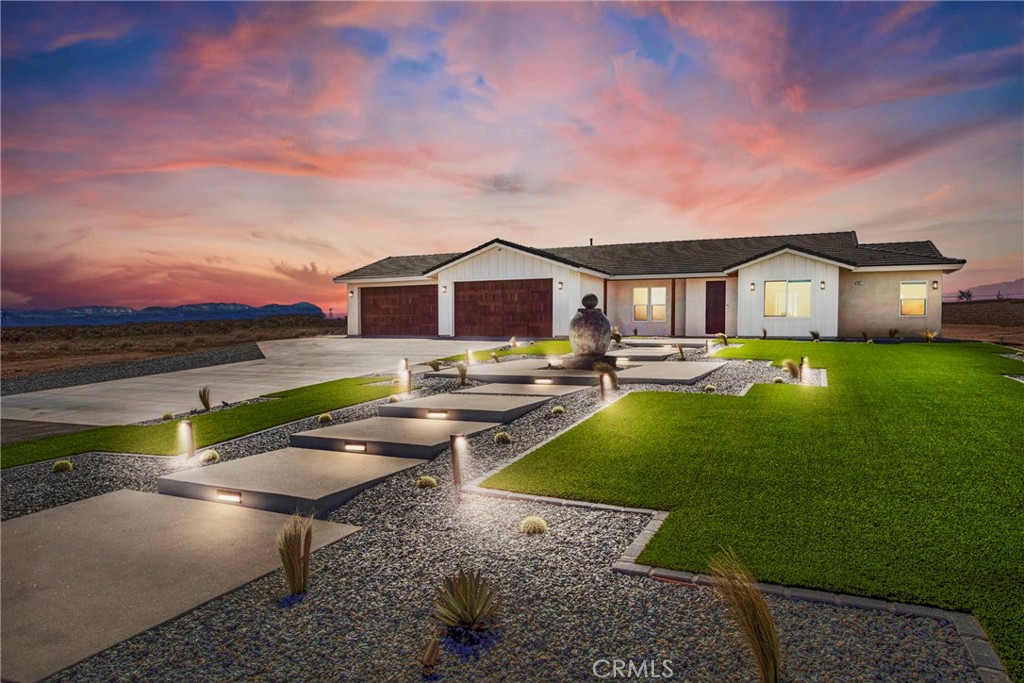 7957 Arrowhead Road, Phelan, CA 92371