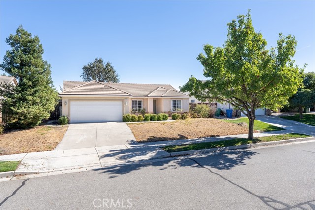 Detail Gallery Image 3 of 14 For 2742 Stonebrook Cir, Paso Robles,  CA 93446 - 3 Beds | 2 Baths