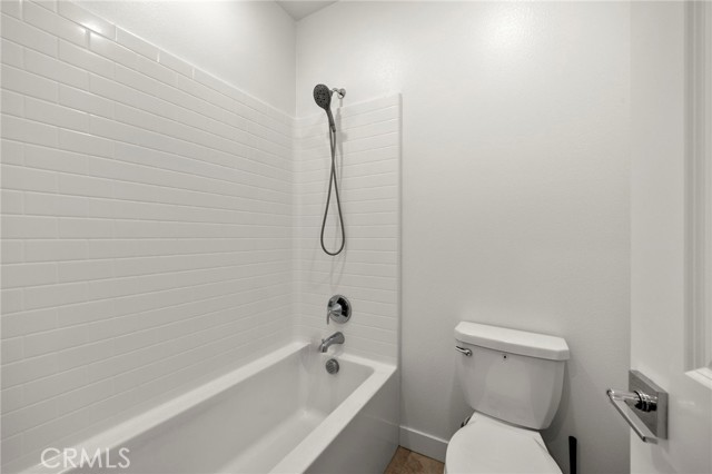 228 Mullberry Place, Montebello CA: https://media.crmls.org/medias/e765f5d7-5715-4757-acdd-ba919c9d6efb.jpg