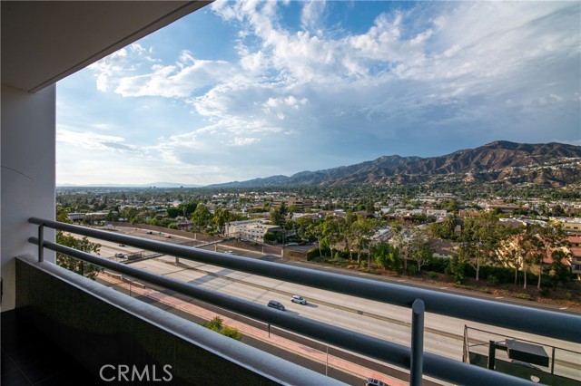Detail Gallery Image 33 of 66 For 345 Pioneer Dr #1201,  Glendale,  CA 91203 - 2 Beds | 2 Baths
