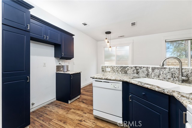 Detail Gallery Image 9 of 38 For 26939 Hillsborough Pkwy #23,  Valencia,  CA 91354 - 2 Beds | 2 Baths