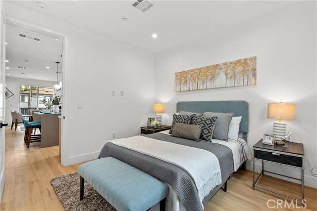 201 S Westlake Ave, Los Angeles CA: https://media.crmls.org/medias/e7681e52-c5d4-425b-b925-5d288cfe46fd.jpg