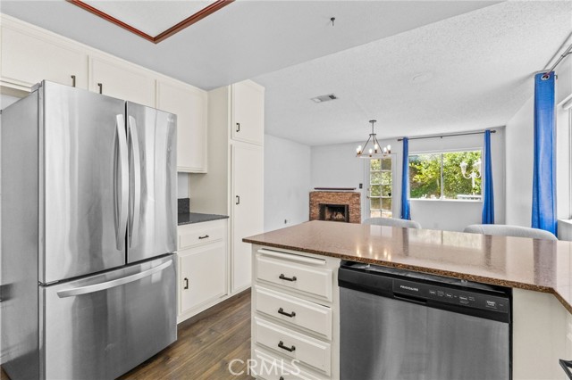 589 S Sutter Avenue, San Bernardino CA: https://media.crmls.org/medias/e768529f-c376-444b-a09f-8aacae83cdfe.jpg