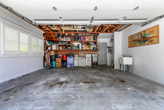 15409 Wyandotte Street, Van Nuys CA: https://media.crmls.org/medias/e768d554-b13b-44b2-973b-f12e2727d2ce.jpg