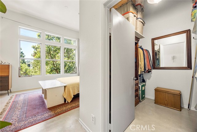 253 N Bush Street, Santa Ana CA: https://media.crmls.org/medias/e7693b66-f834-4e66-9dba-bdfed42c3e90.jpg