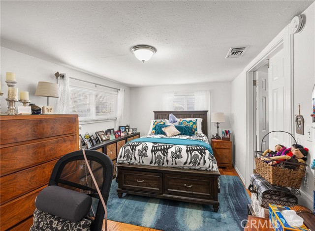 Detail Gallery Image 3 of 46 For 1736 Gramercy Ave, Torrance,  CA 90501 - 3 Beds | 2 Baths