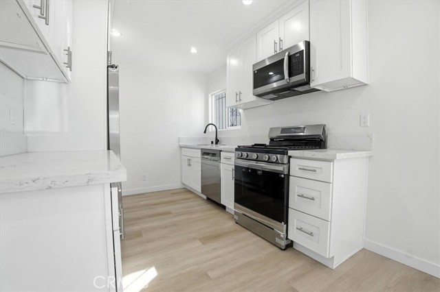 Detail Gallery Image 28 of 44 For 224 W 107th, Los Angeles,  CA 90003 - – Beds | – Baths