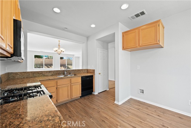 Detail Gallery Image 14 of 32 For 36521 Silverado Dr, Palmdale,  CA 93550 - 3 Beds | 2 Baths
