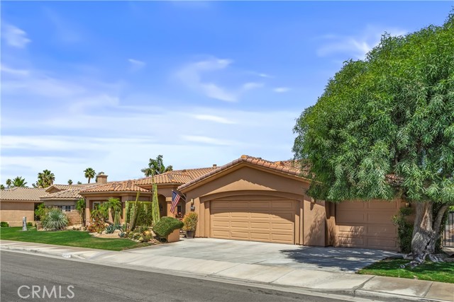 Detail Gallery Image 3 of 67 For 44316 Silver Canyon Lane, Palm Desert,  CA 92260 - 3 Beds | 2/1 Baths